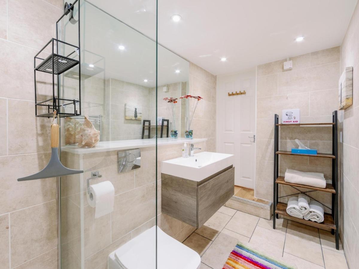 Pass The Keys Recently Renovated 1Br Flat With Private Garden In South London Apartamento Exterior foto