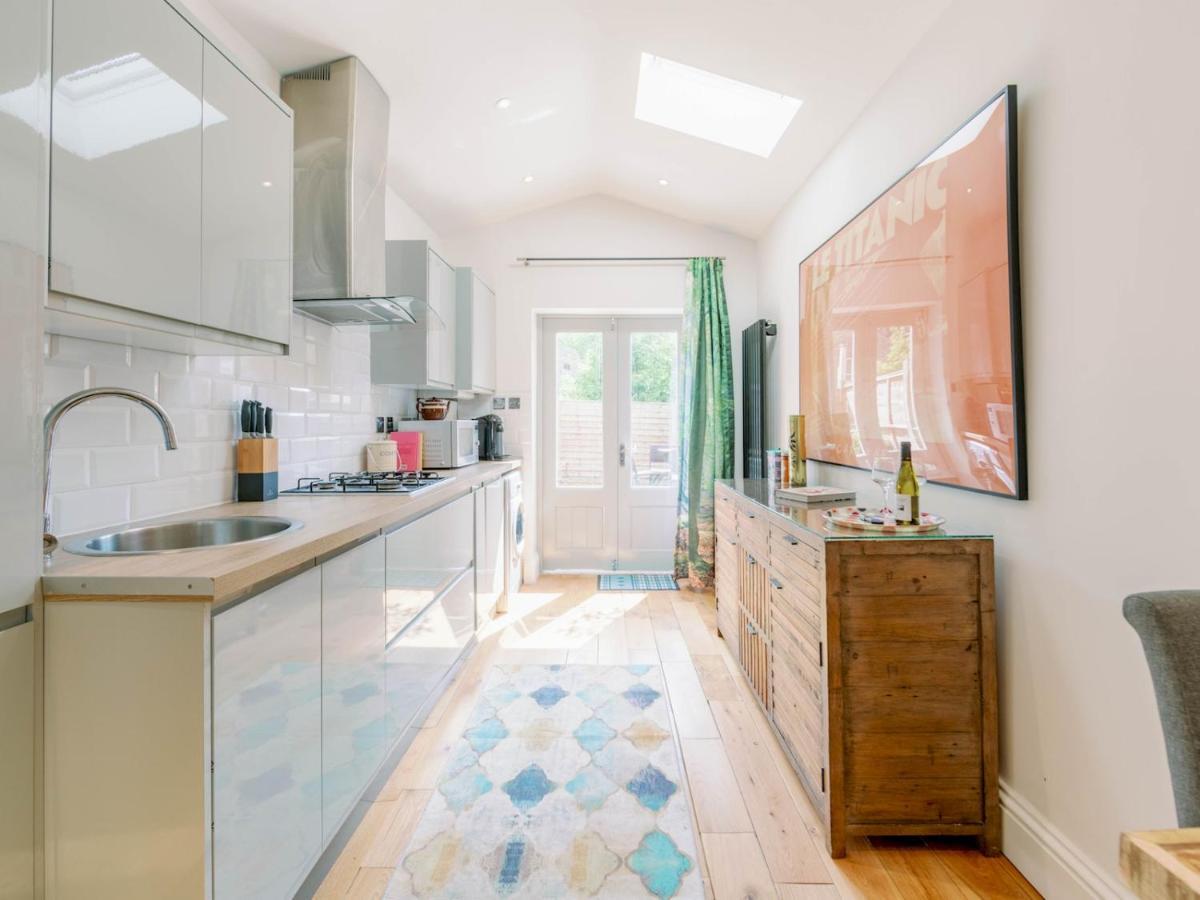 Pass The Keys Recently Renovated 1Br Flat With Private Garden In South London Apartamento Exterior foto